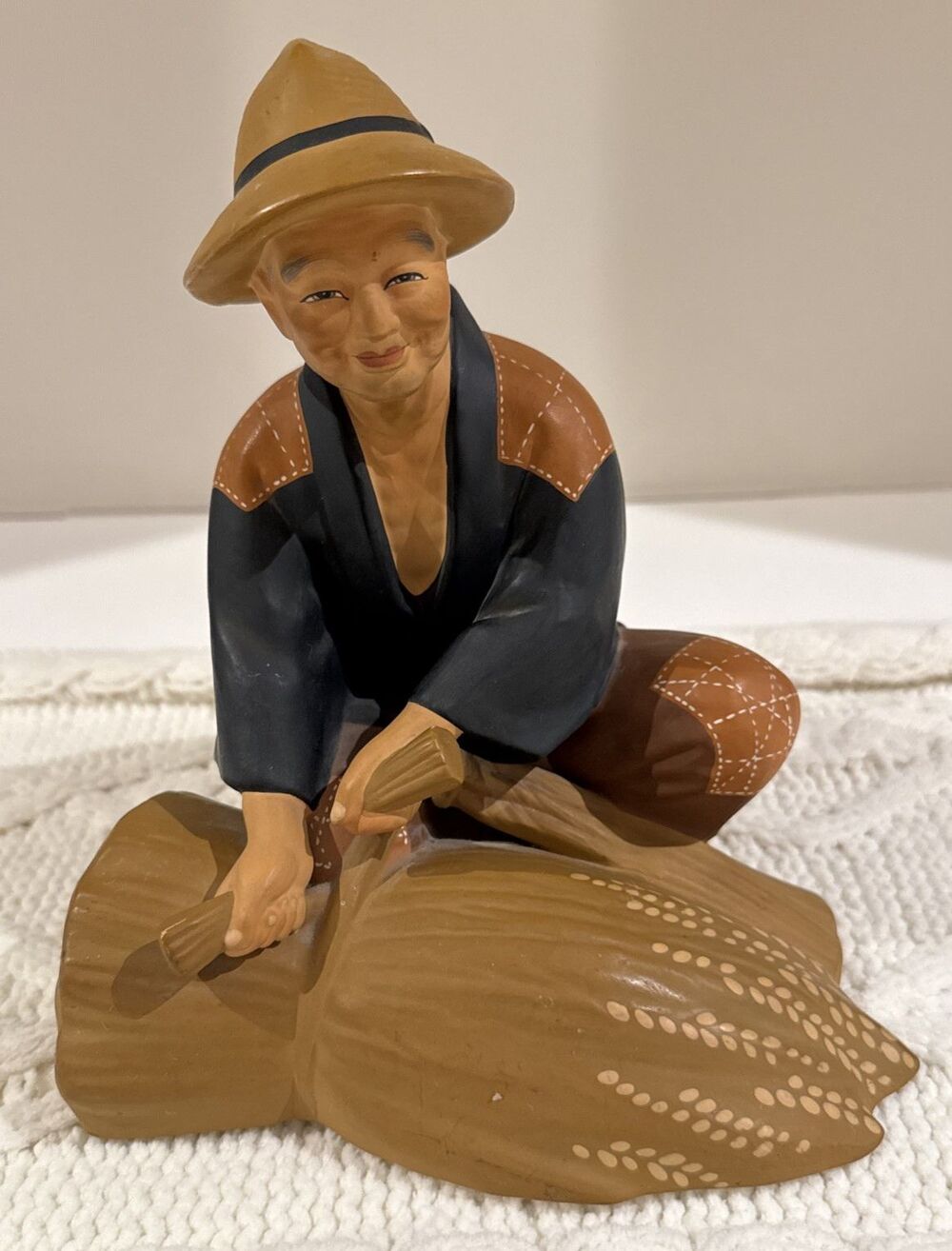 Vtg Hakata Mimasu Japanese Clay Doll Farmer Tying Wheat Bundle Figurine Japan